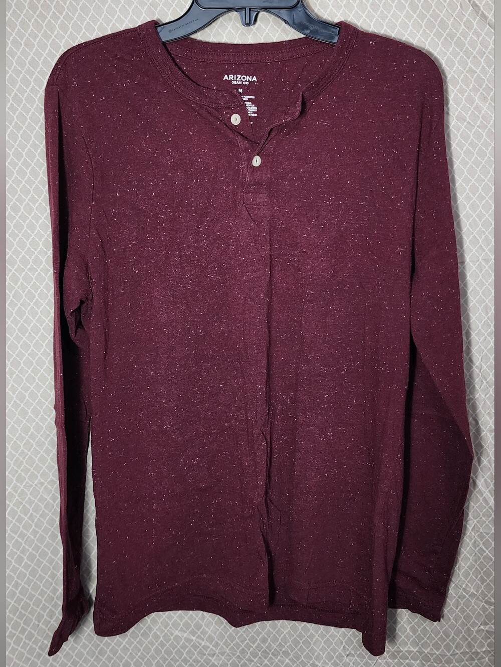 Arizona Jean Company Long-Sleeve Burgundy Speckled Henley Tshirt Men's Medium